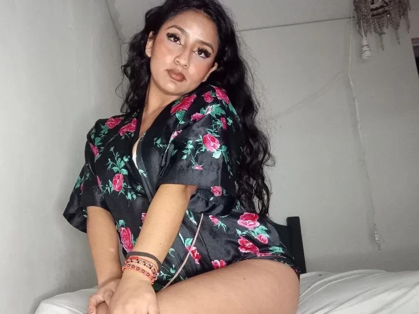 KinaPolanco immagine del profilo del modello di cam