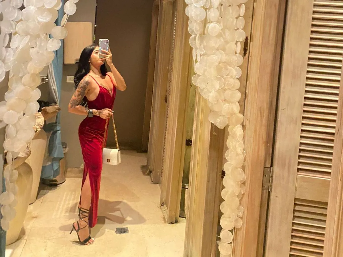 emillyjhonss immagine del profilo del modello di cam