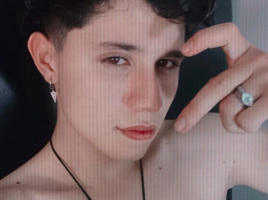 Imagen de perfil de modelo de cámara web de Yordan21