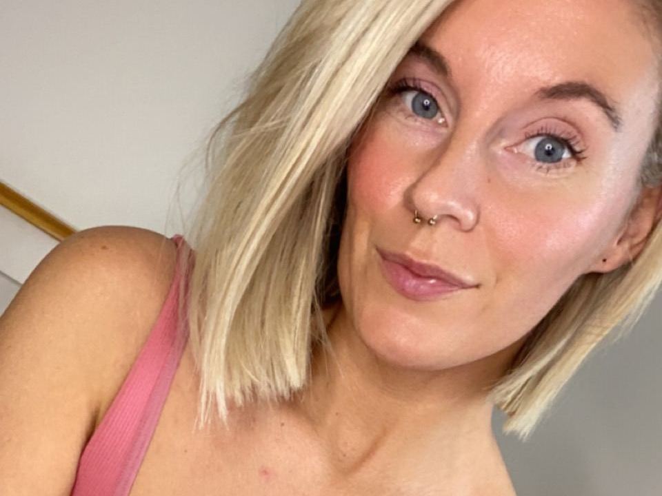 Profilbilde av UKAbbieWhite webkamera modell