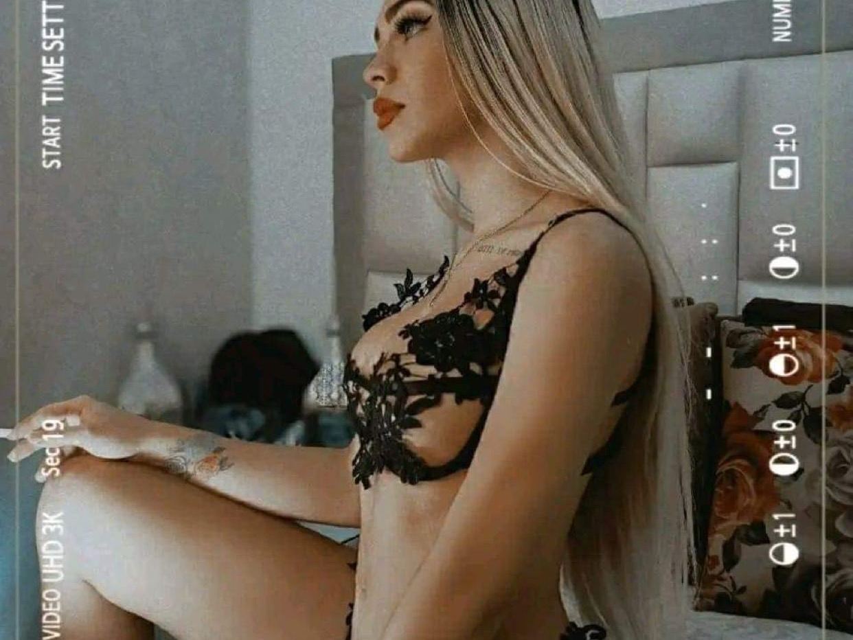 Foto de perfil de modelo de webcam de Camila107 