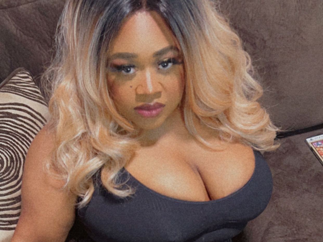 StormBentley profielfoto van cam model