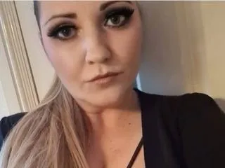 Profilbilde av CurvyMILFCameron webkamera modell