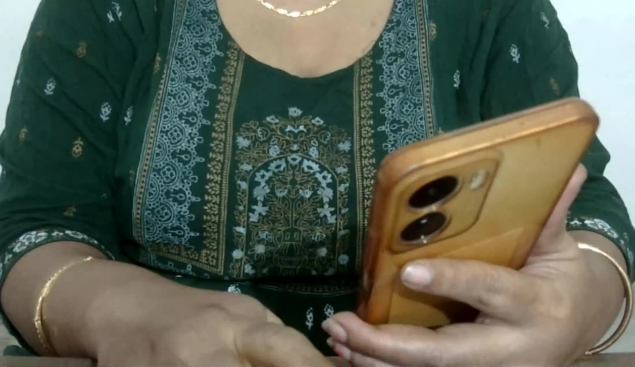 Intérprete IndianJoty Video 1