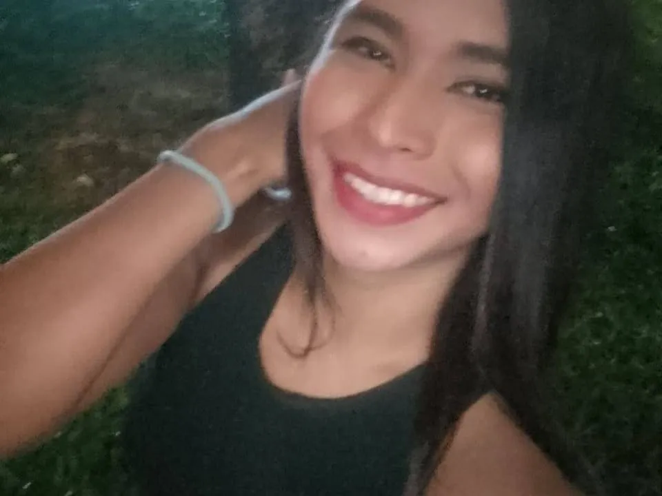 dannaveryhot22 profilbild på webbkameramodell