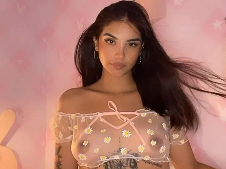 AliceeQueen profilbild på webbkameramodell