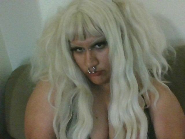 Image de profil du modèle de webcam AnikaTchochke