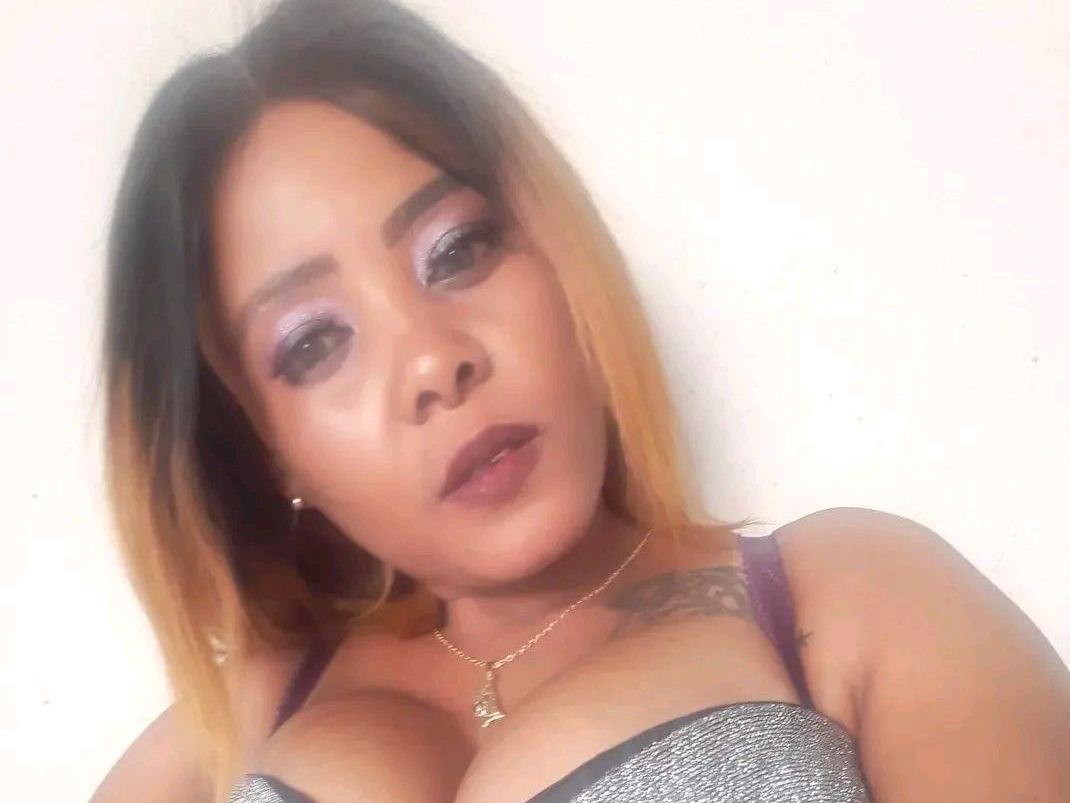 Profilbilde av Dreamyjugsmelon20 webkamera modell