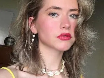 LilianaBloomBabestation profilbild på webbkameramodell