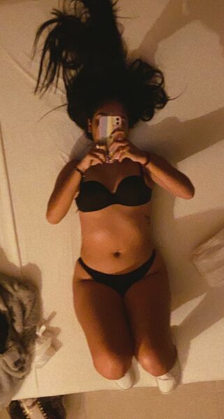 Darsteller ValeryZaldana Foto 9