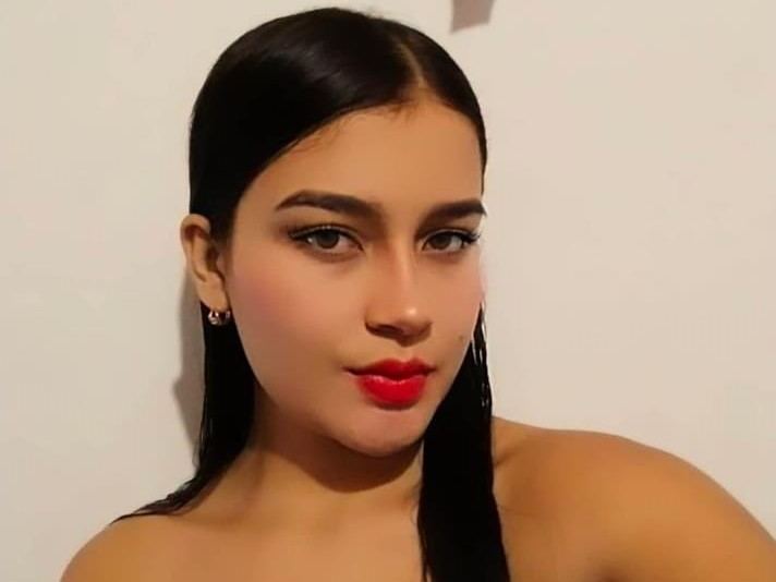 Imagen de perfil de modelo de cámara web de RunnaBaker