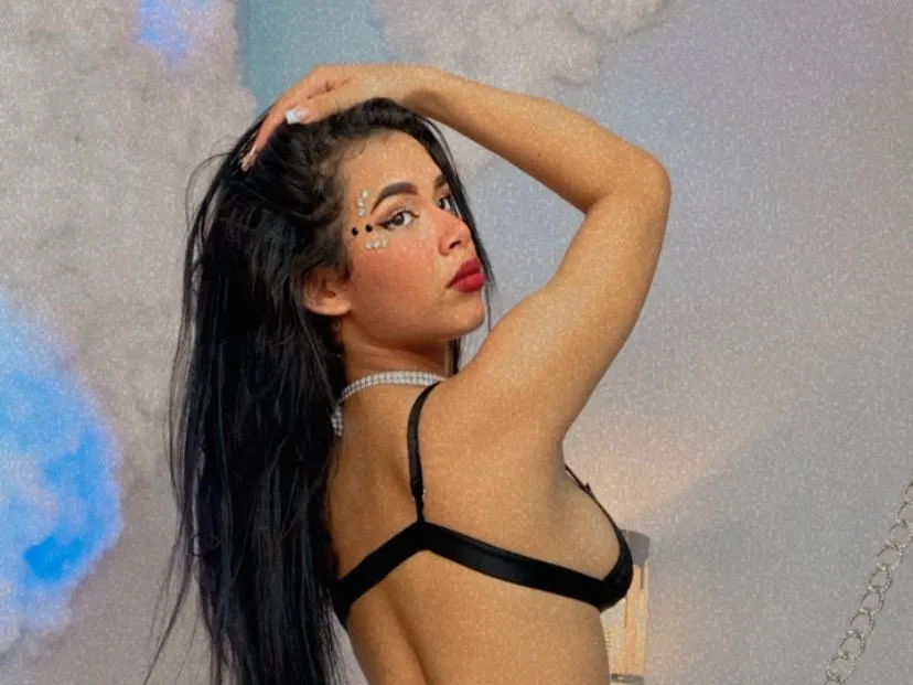 Image de profil du modèle de webcam britneyllatin018