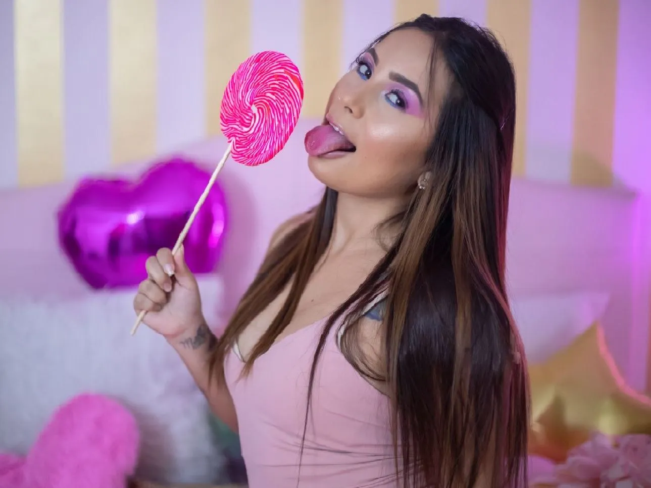 Foto de perfil de modelo de webcam de HellenPowel