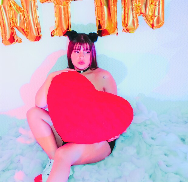 Performer AmeliaStor Photo 3