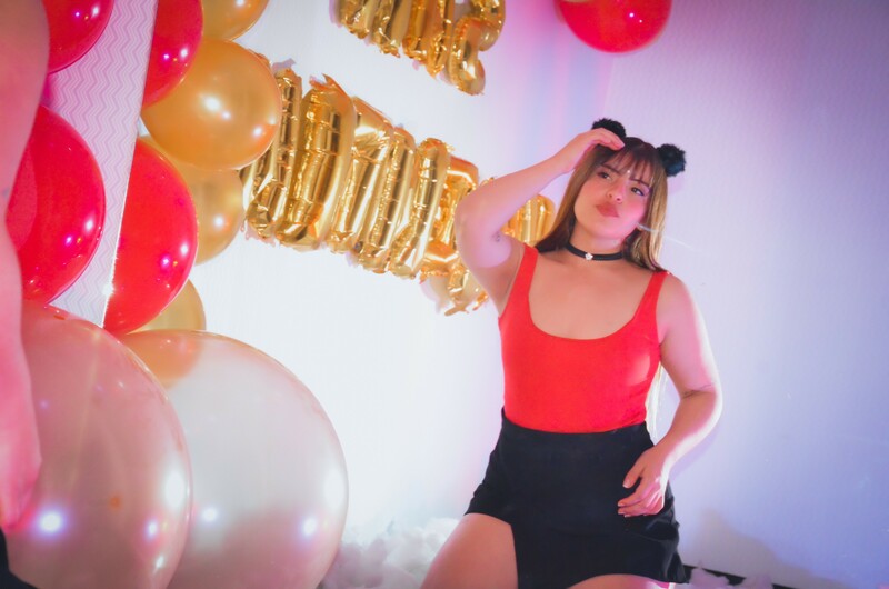 Performer AmeliaStor Photo 8