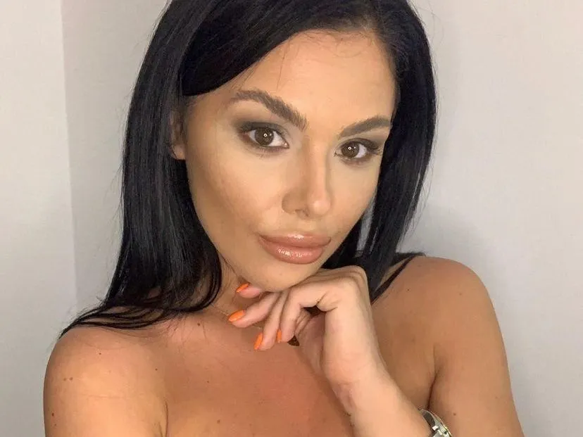 sayaxxx profilbild på webbkameramodell