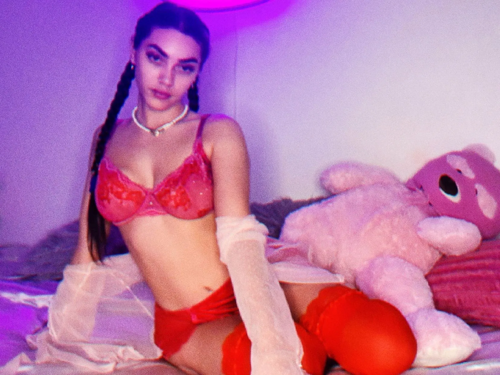 cosmicbrattxxx cam model profile picture