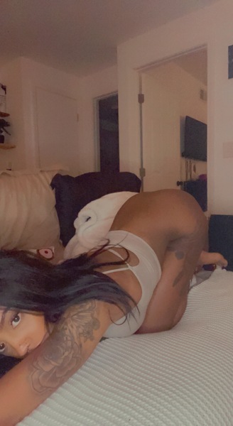 Performer KaliiiKitten Photo 2