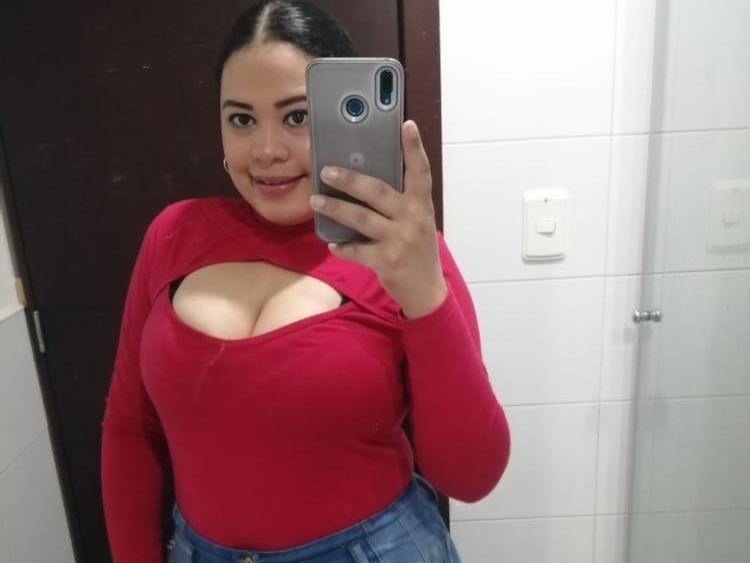 Sammylatinx profielfoto van cam model 