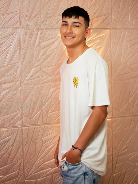 Performer Terrylamp19 Photo 3