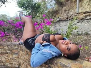 Profilbilde av blackflower111 webkamera modell