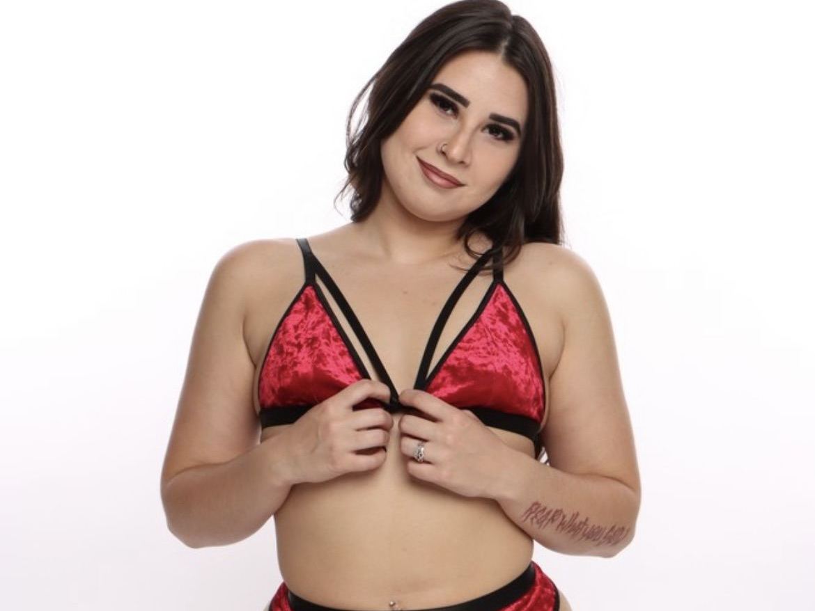 Imagen de perfil de modelo de cámara web de Cravinravenn