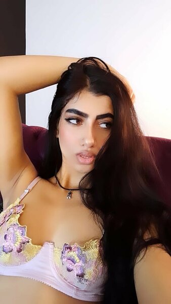 Performer sofiarobertz Photo 4