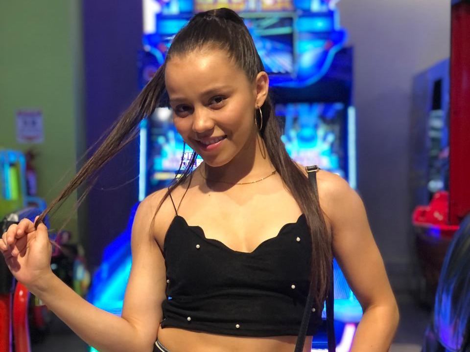 Profilbilde av BellaaSmalls webkamera modell