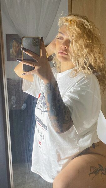 Performer Kitana018 Photo 7