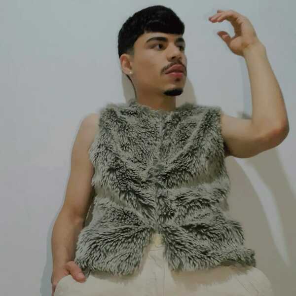 Performer Vemrauseo Photo 3