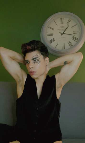 Performer Vemrauseo Photo 7