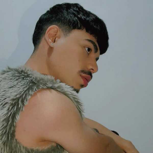 Performer Vemrauseo Photo 2