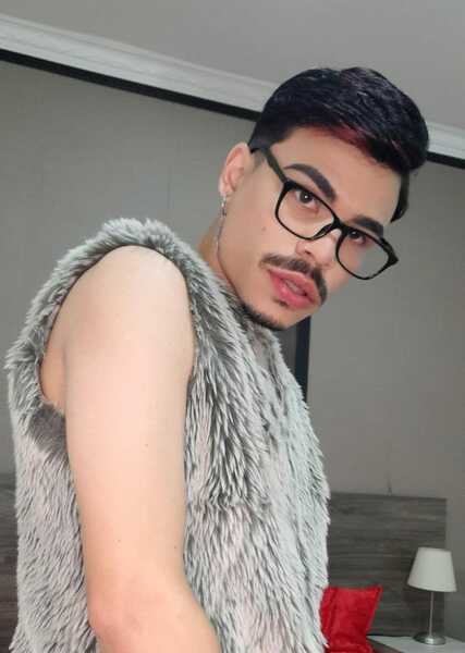 Performer Vemrauseo Photo 9