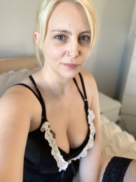 Artist EllieSoSubmissive Foto 6