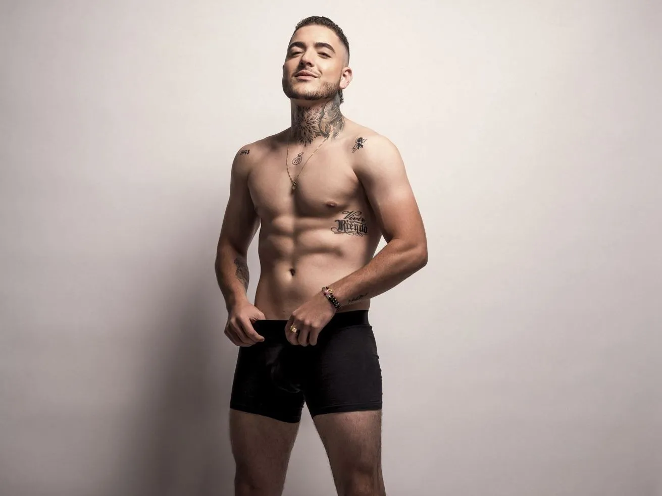 AaronWade profilbild på webbkameramodell