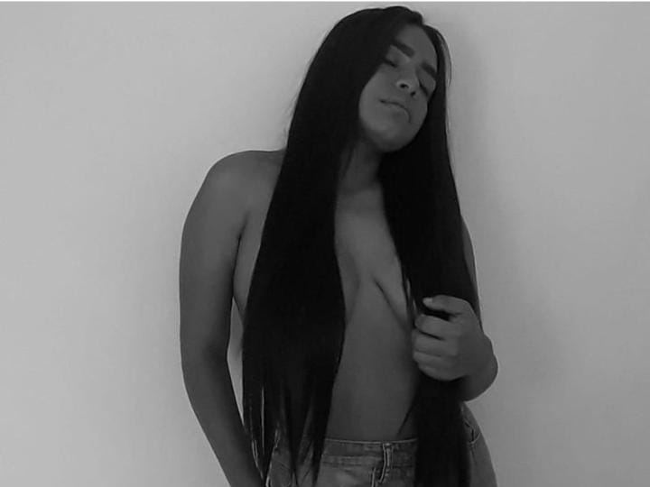 Llilypey018 profielfoto van cam model