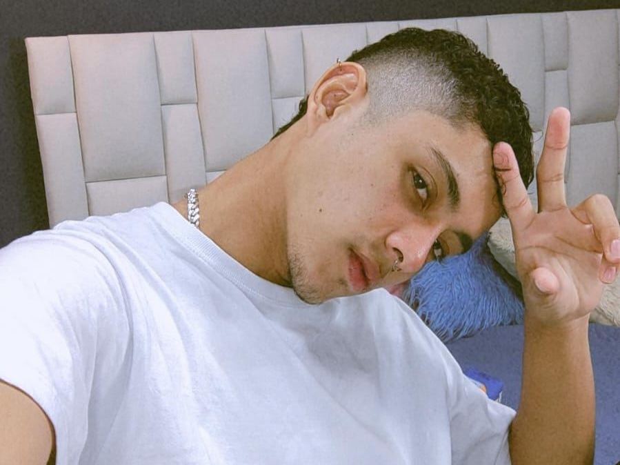 Image de profil du modèle de webcam Connorxstone