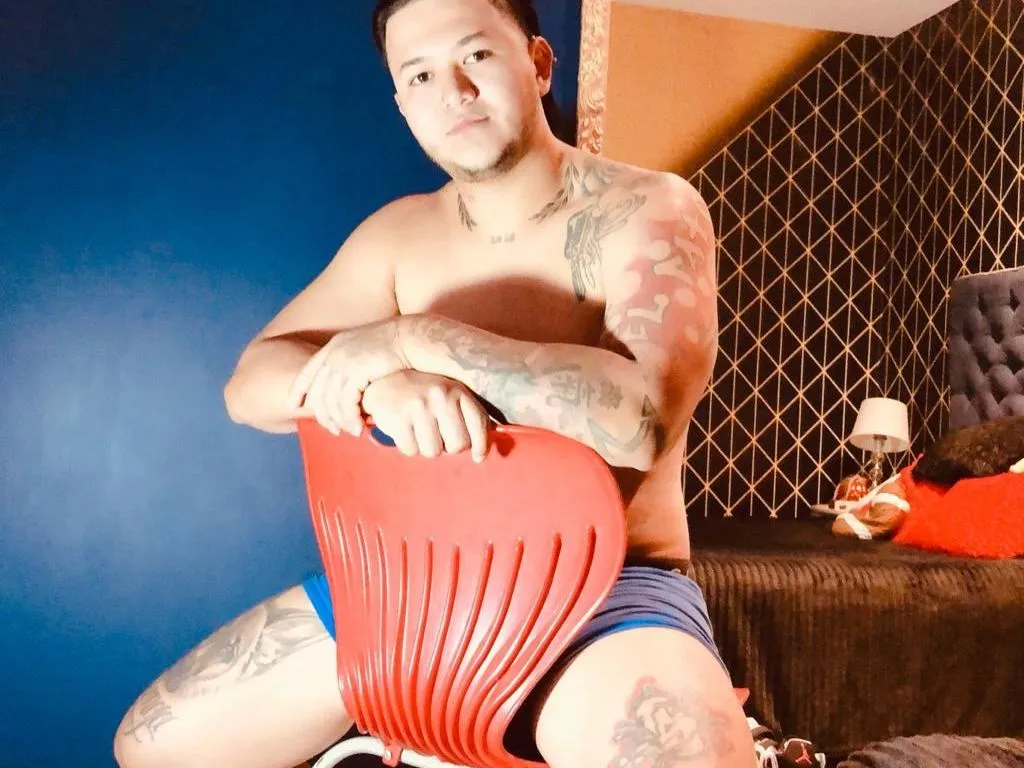 AlexThompsonn immagine del profilo del modello di cam