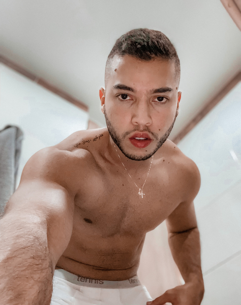 Performer ArchieFiore Photo 2