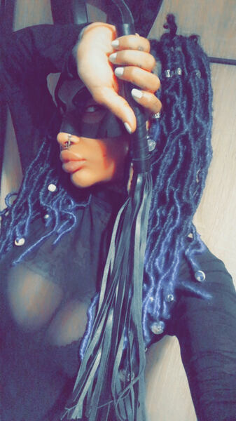 Artist MazikeenBenson Foto 9