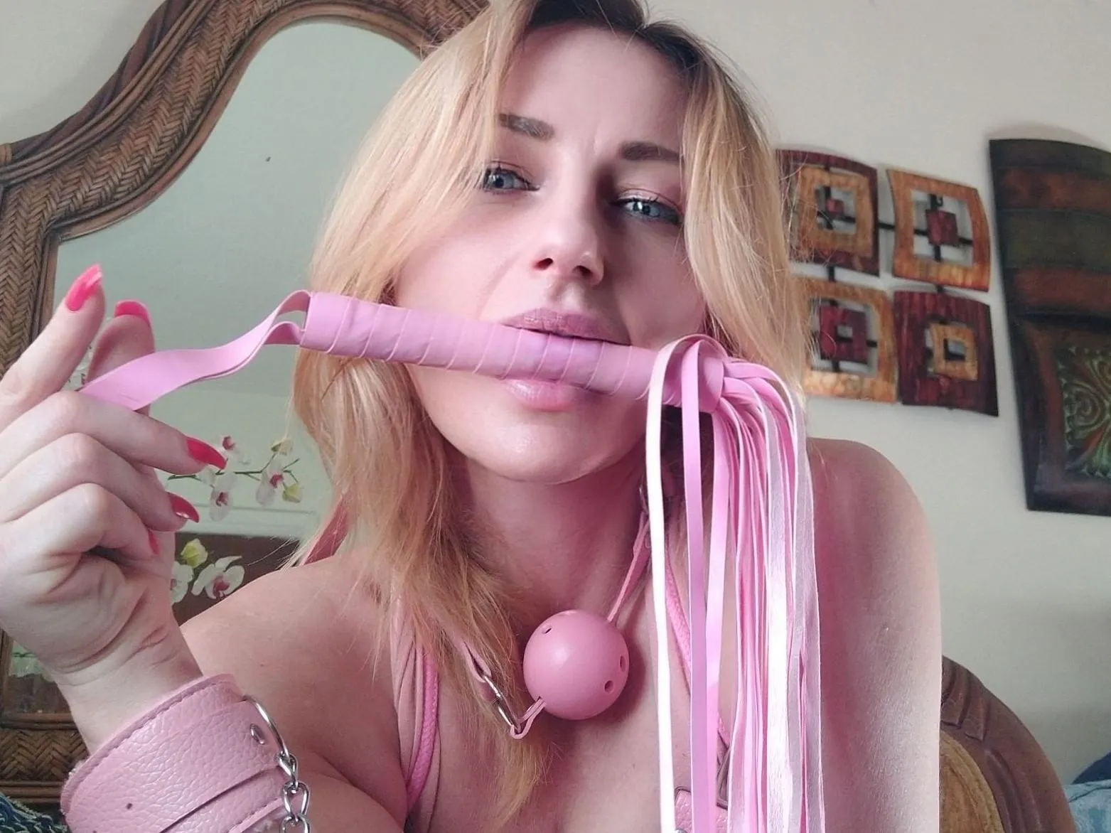 FahrenheitBlu profilbild på webbkameramodell