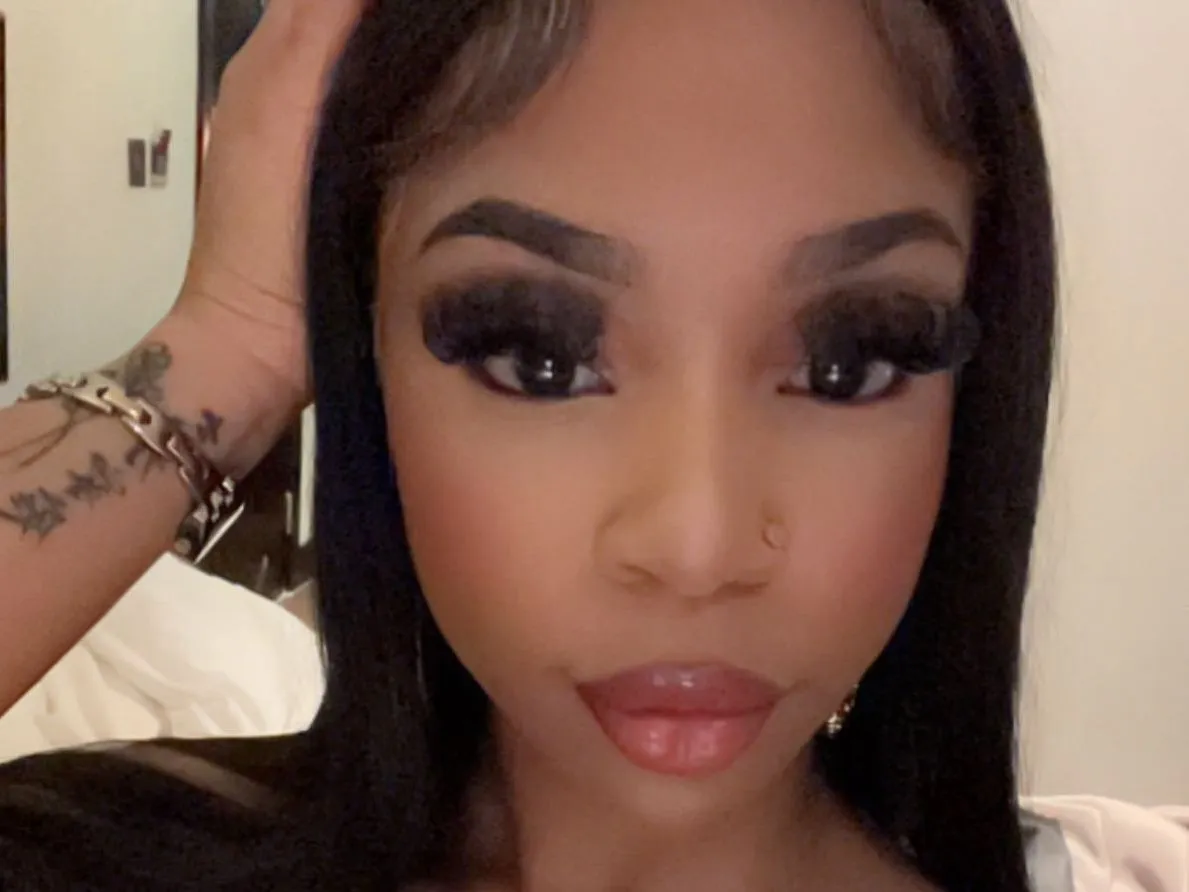 Imagen de perfil de modelo de cámara web de NaughtyLaceUK