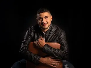 Image de profil du modèle de webcam PaulRivera