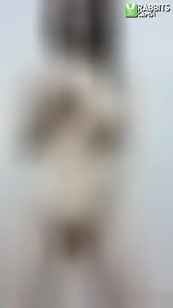 Artist AlanaMoneth Video 2