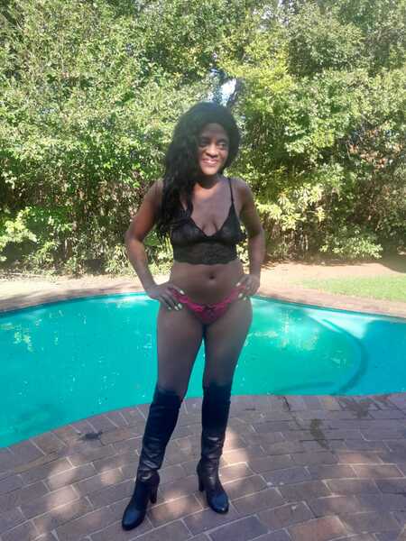 Performer MiddnightFantasy Photo 6