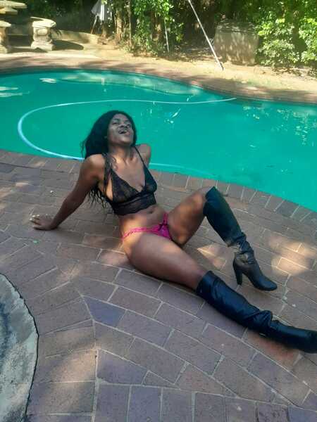 Performer MiddnightFantasy Photo 11