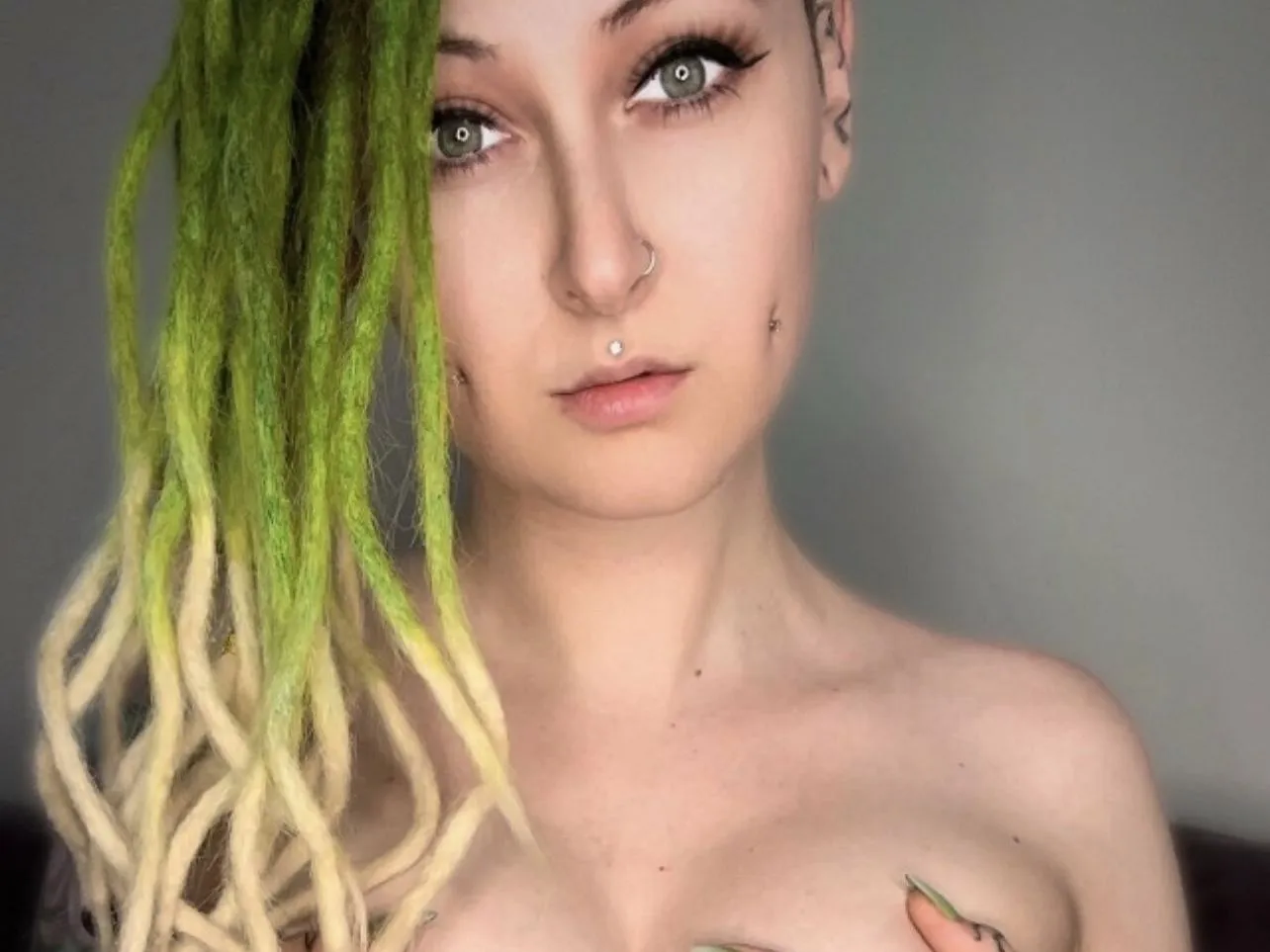 Image de profil du modèle de webcam JadeSins