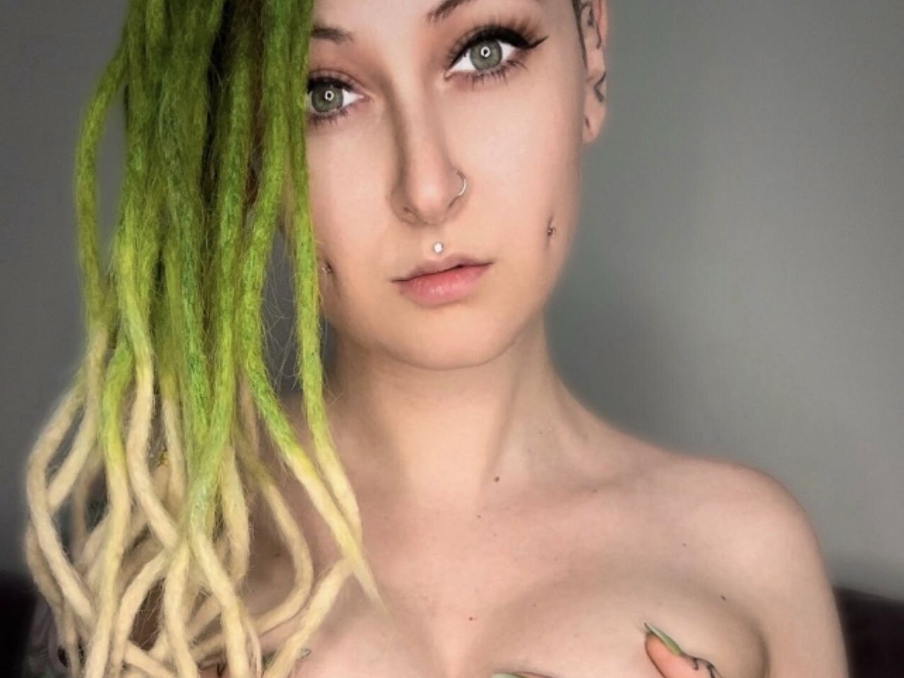 Image de profil du modèle de webcam JadeSins