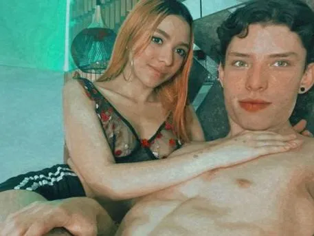 DaxAndCherry profilbild på webbkameramodell