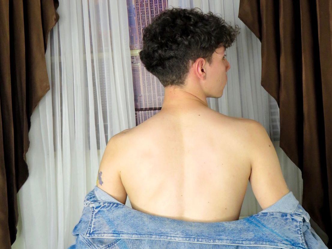 NoahMen21 cam model profile picture